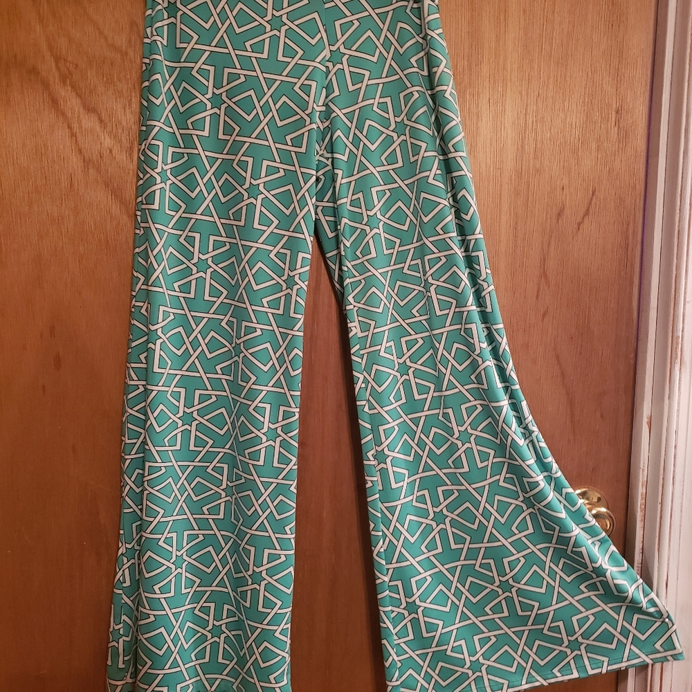 Palazzo Pants Pizazz!! Buffet pants (wink)